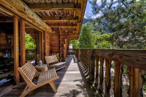 Central Chalet with Hot Tub, Outdoor Pool (Summer)