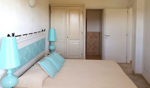 2 quartos, cofres nos quartos, ferros/tábuas de passar roupa, Wi-Fi