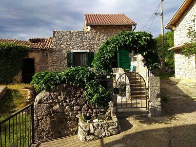 Quiet cottage in old village near the sea