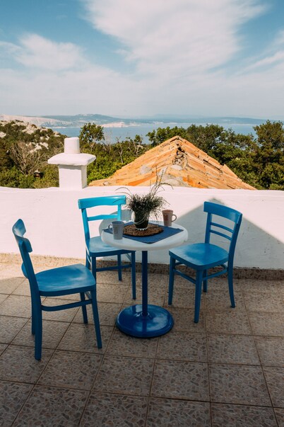 Quiet cottage in old village near the sea