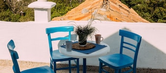 Casa tranquila en el antiguo pueblo cerca del mar
