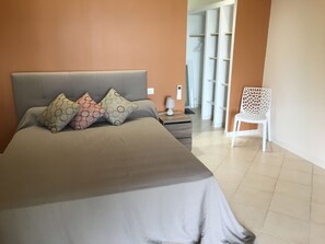 5 chambres, fer et planche Ă repasser, Wi-Fi, draps fournis