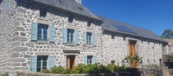GRAND FERME AVEC PISCINE INTERIEURE ET SALLE DES JEUX