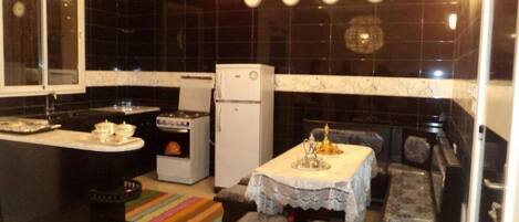 Microwave, oven, coffee/tea maker, cookware/dishes/utensils