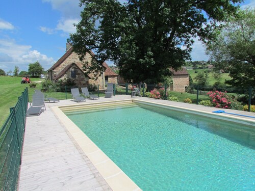 PROMO -Périgourdine de caractère,piscine chauffée,calme et repos sur 18 hectares