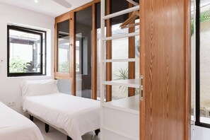 2 habitaciones y caja de seguridad en la habitación