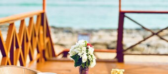 Coconut Pointe Villa & Beach Resort