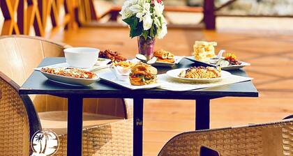 Coconut Pointe Villa & Beach Resort