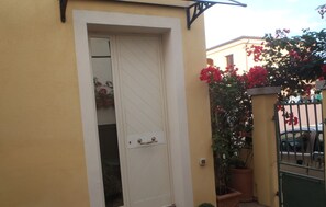 Exterior detail - Home for you in costa smeralda (OLBIA)