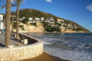 Beach nearby - HOLIDAY VILLA Private Pool with Front Line Sea Views (Moraira)