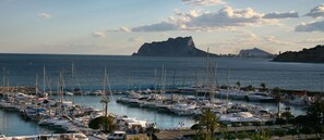 Marina - HOLIDAY VILLA Private Pool with Front Line Sea Views (Moraira)