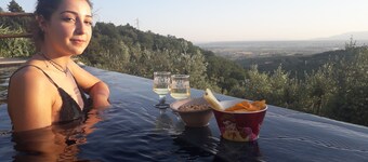 Typisk toskansk stein gårdshus