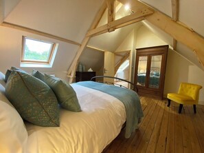 5 bedrooms, iron/ironing board, travel crib, free WiFi - 19th Century Maison du Maître, ideal place to enjoy with family and friends (Beauval-En-Caux)