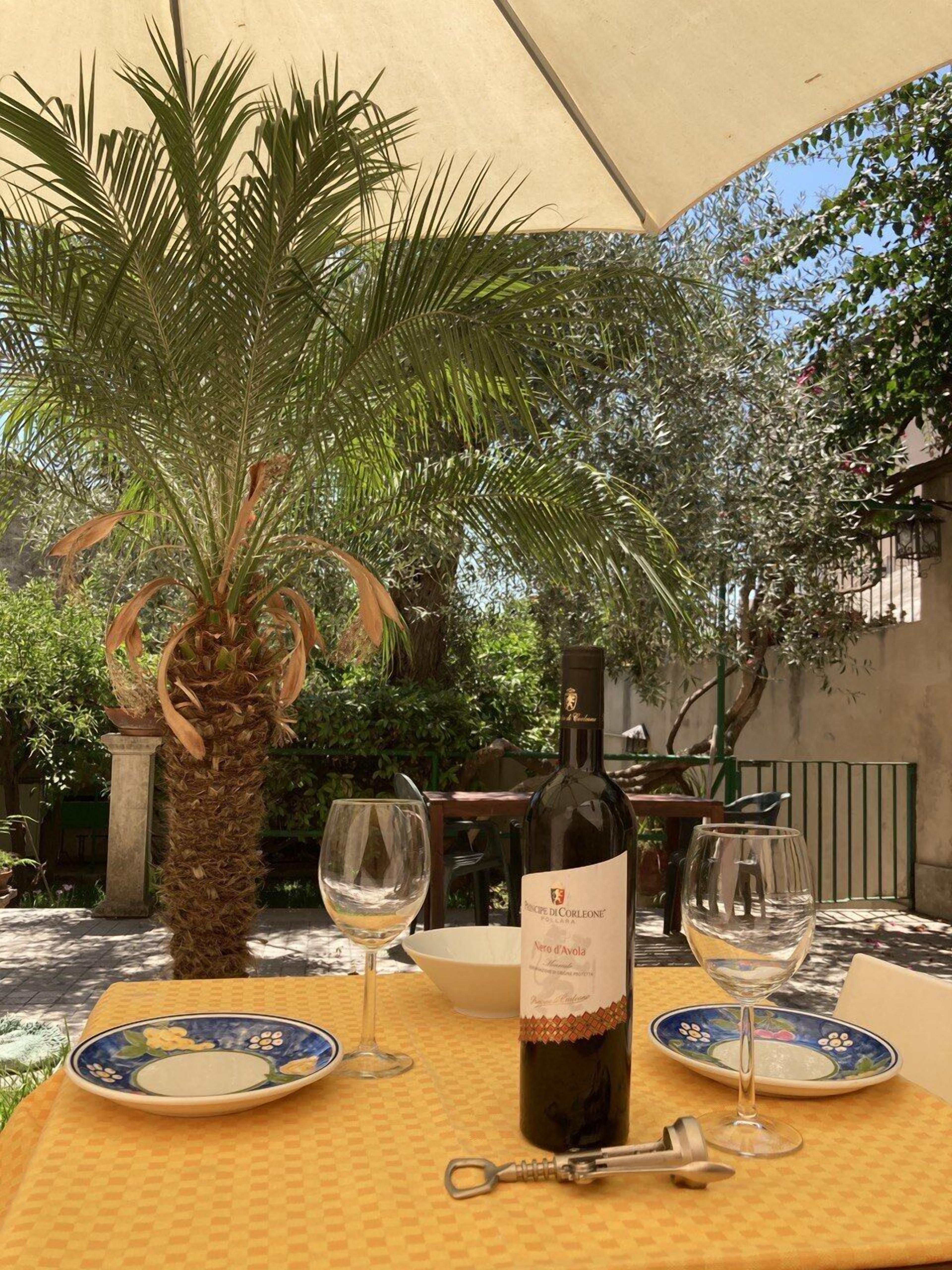 屋外ダイニングエリア