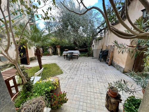 Casa in Centro Storico di Noto con giardino privato