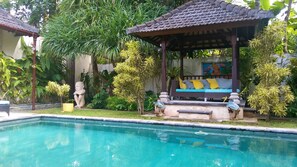 Pool - Villa near the beach, 2 bed, pool, staff, cat. (Candidasa)
