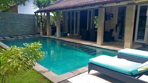 Pool - Villa near the beach, 2 bed, pool, staff, cat. (Candidasa)