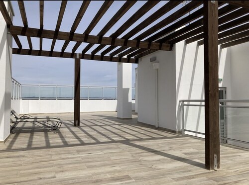 Excellent-T2 with Pool 1 MINUTE FROM PRAIA DA ROCHA-Sunday to Sunday(6750920)