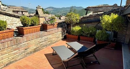 Apartment in the center of Assisi - large rooftop terrace and fabulous views