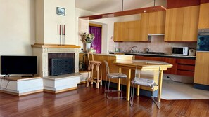 Interior - Apartment in the center of Assisi - large rooftop terrace and fabulous views (Assisi)