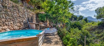 Beautiful, very private finca with astonishing sea views. 