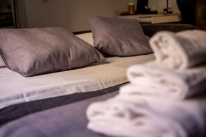 1 bedroom, in-room safe, desk, iron/ironing board - Victor Apartment (Palermo)