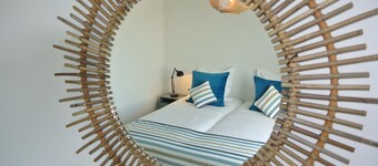 TWO BEDROOM APPT. TERRACE. HOTEL SERVICE. RESERVED PARKING FREE. 8 KLM FROM GHENT