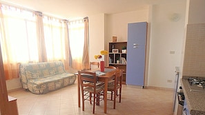 Interior - 20 meters from the beach, Large 3-room apartment in the center (Comacchio)
