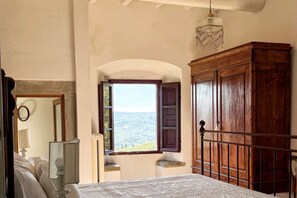 5 camere, ferro/asse da stiro