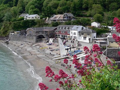 Cornish Cottage sea 100m four bedrooms Kingsand, homely & comfortable