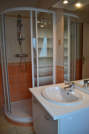 Shower - apartment/ flat - Clohars-Carnoët (Clohars-Carnoët)