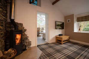 Interior - RIVERSIDE COTTAGE STUNNING LOCATION WITH HOT TUB (Lake District National Park)