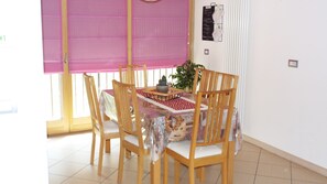 Dining - Apartment THE NEST between green and nature  (Berbenno di Valtellina)