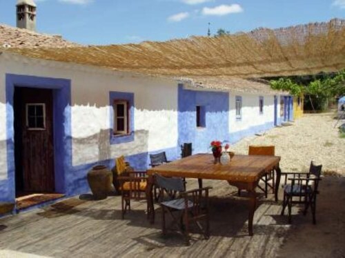 Majoitus ryhmille / taiteellinen asuinpaikka