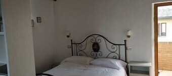 Studio apartment for 2 persons in the countryside near Siena