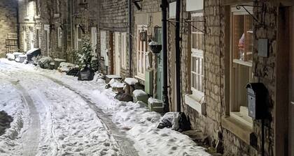 THE NOOK, ein gemĂŒtliches 3-Bett-Cottage, neu renoviert und tierfreundlich in Tideswell