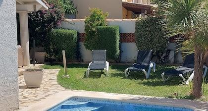 Magnificent Villa with private pool and garden Cap7P Free Wifi