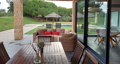 maison T4 inséré avec piscine et barbecue jeudi dans la Serra da Arrabida