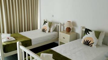 4 bedrooms, iron/ironing board, travel crib, free WiFi