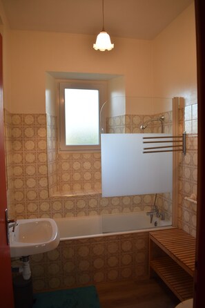 Badewanne, Haartrockner
