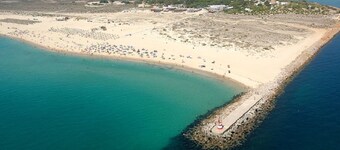 Lovely First Floor Apartment Large Balcony Overlooking Pool And Gardens Licensed