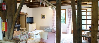 An exquisite romantic gite, ideal for couples. 10% off Brittany ferries