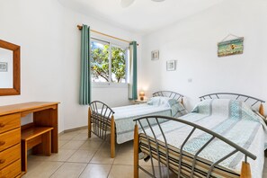 2 bedrooms, in-room safe, iron/ironing board, travel crib