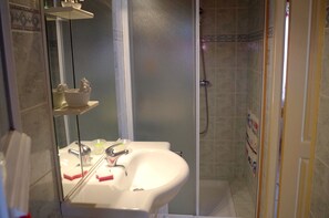 Douche, séchoir à cheveux