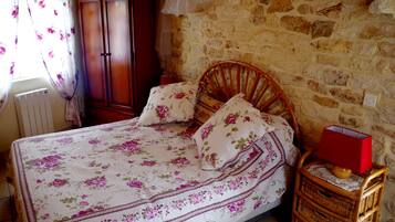 1 chambre, fer et planche Ă repasser, lit parapluie, Wi-Fi gratuit