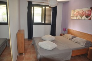 2 bedrooms, in-room safe, iron/ironing board, WiFi
