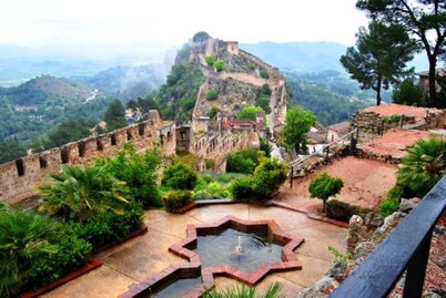 Wonderful Villa, Heated pool, Beautiful Town, Perfect for Families and Groups