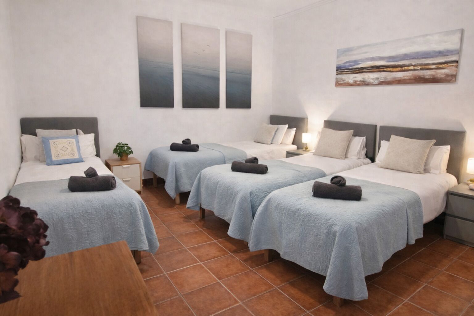 4 Schlafzimmer, Schreibtisch, Bügeleisen/Bügelbrett, kostenloses WLAN