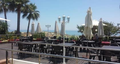 Charmante Maison Avec 3 Chambres Pour 8 Personnes en Front de mer