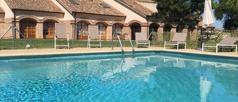 Piscina a l'aire lliure